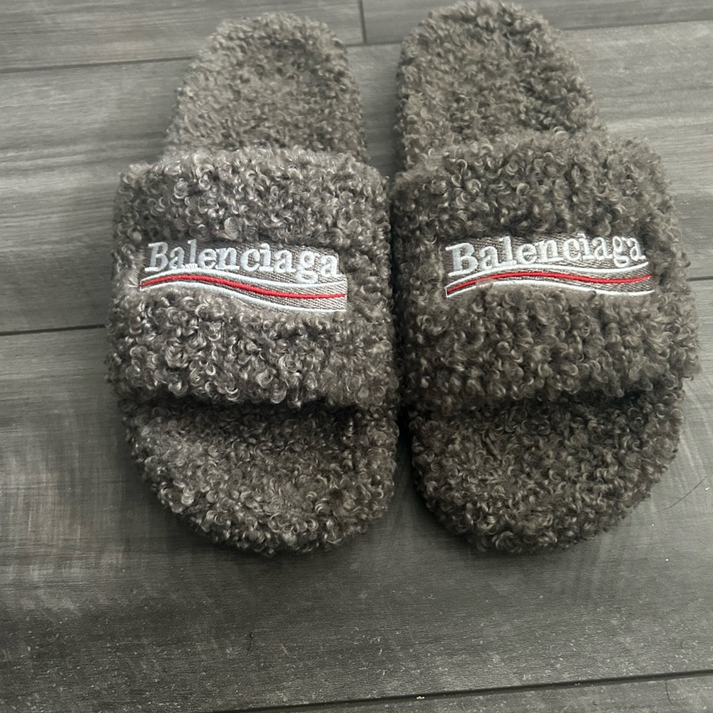 Balenciaga Gray Fuzzy Slides